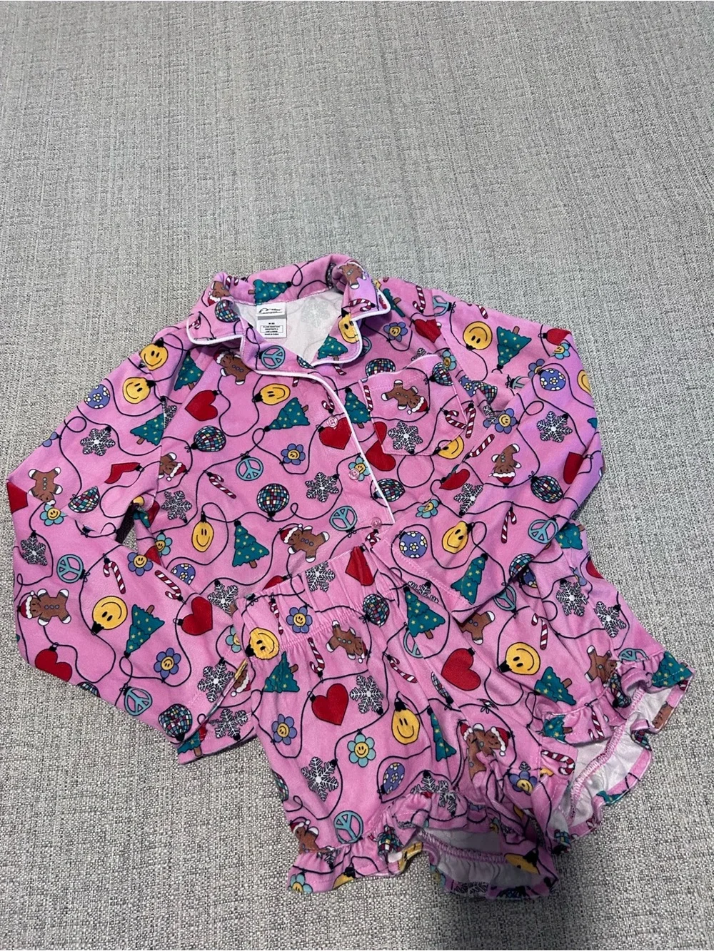art class Pink Holiday Icon Print Girls Pajama Set with Ruffle Shorts. Size M